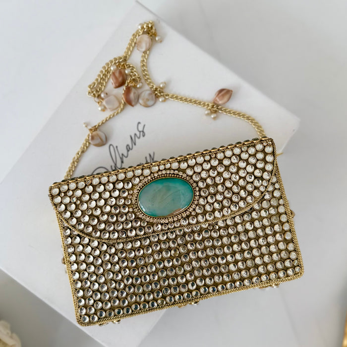 Natural Oval Onyx Gemstone Clutch | Kundan Detailing on Brass Frame