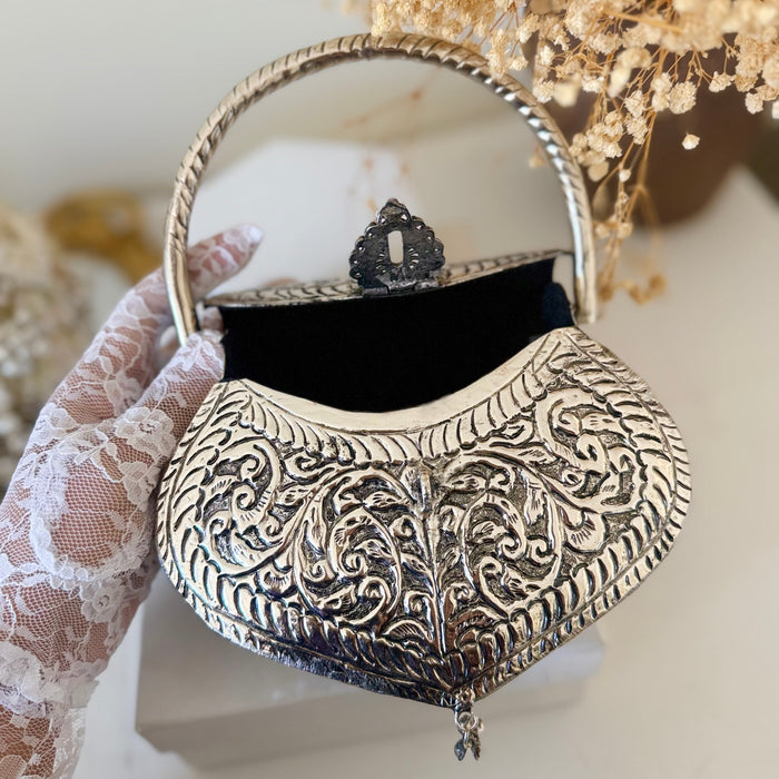 Handmade Silver Plated Heart Shape Brass Clutch: Vintage Style Wedding Purse