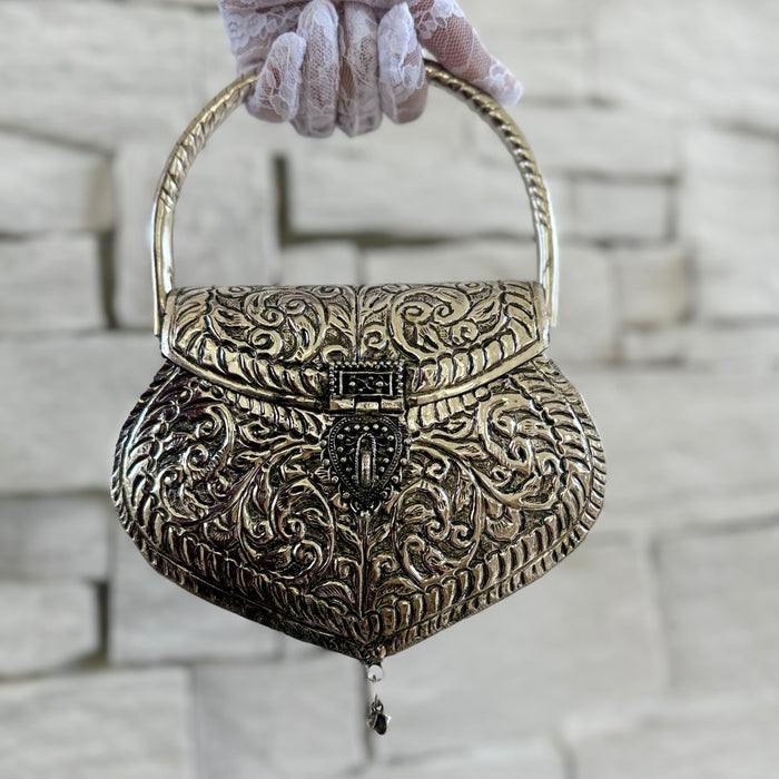 Handmade Silver Plated Heart Shape Brass Clutch: Vintage Style Wedding Purse