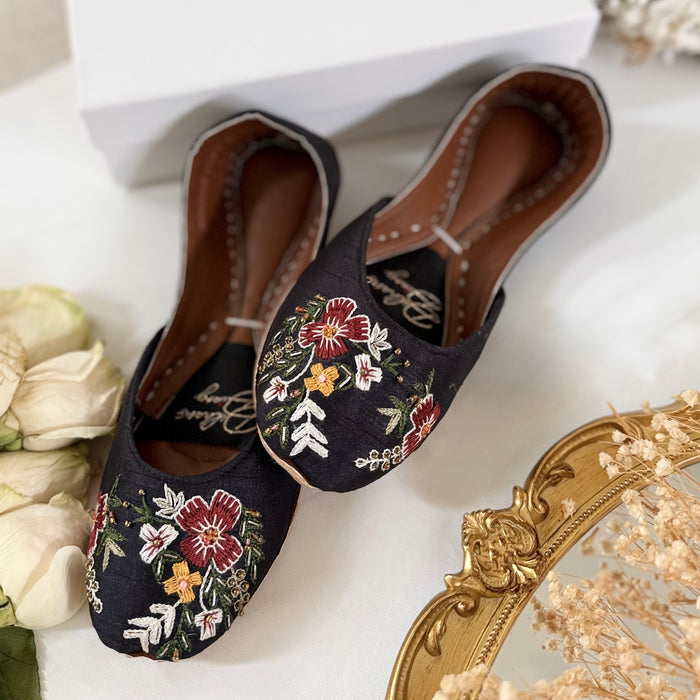 Handmade Floral Hand Embroidered Jutti: Punjabi Khussa Shoes