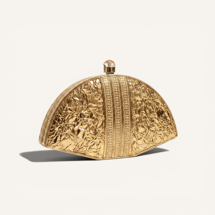 Statement-Clutch mit Perlmutt: Vergoldete Fächerclutch
