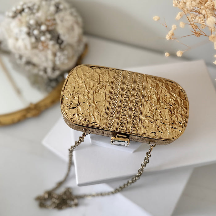 Handmade Kundan Bridal Clutch: Gold Evening Bag with Chain