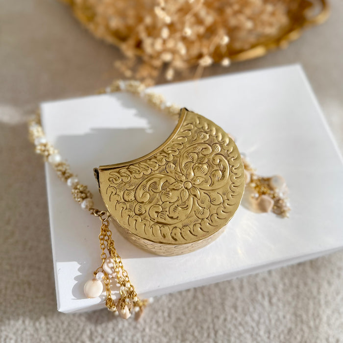 Mini Moon Shape Brass Clutch: Gold Vintage Style Handbag