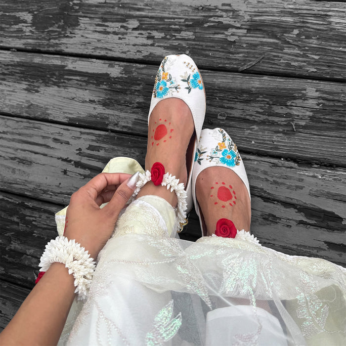 Handmade Floral Hand Embroidered Jutti: Punjabi Khussa Shoes