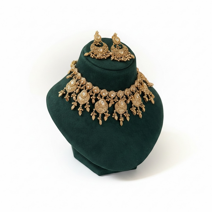 Vergoldetes Halsketten-Set – Choker-Set mit Ohrringen und Tikka