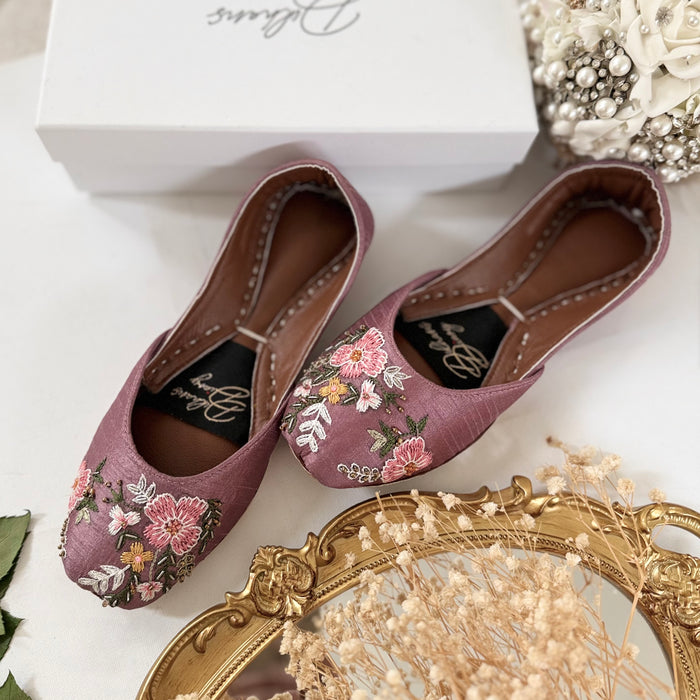 Handmade Floral Hand Embroidered Jutti: Punjabi Khussa Shoes
