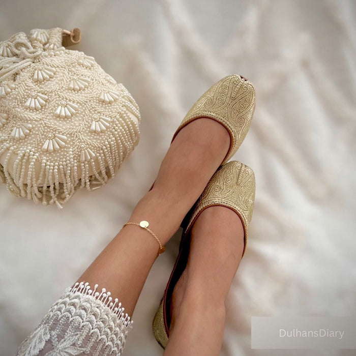Handmade Champagne Gold Khussa: Tilla Work Jutti