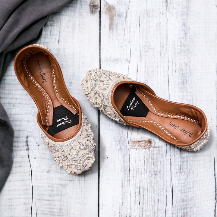 Ivory Bridal Khussa: Embroidered Leather Wedding Jutti