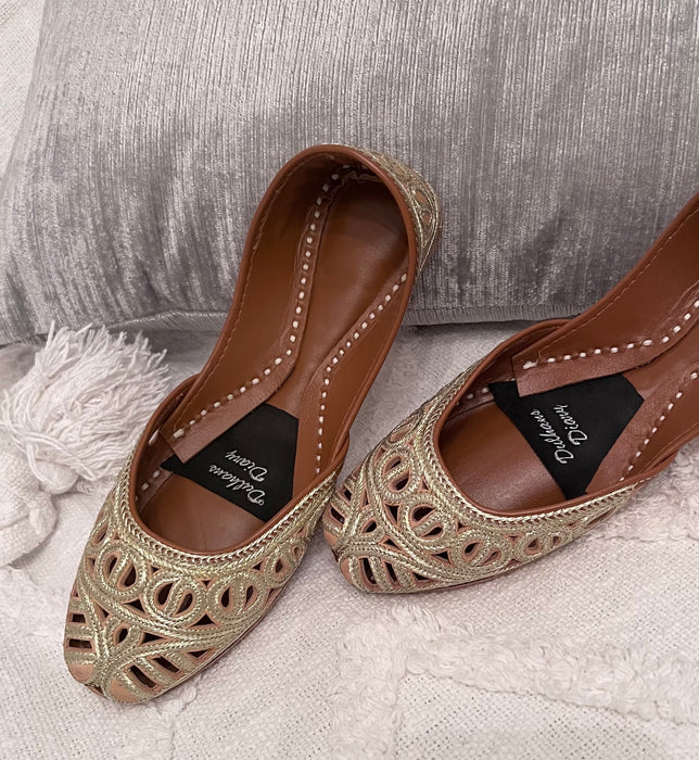 Handmade Gold Tilla Khussa Jutti: Cutwork Wedding Shoes