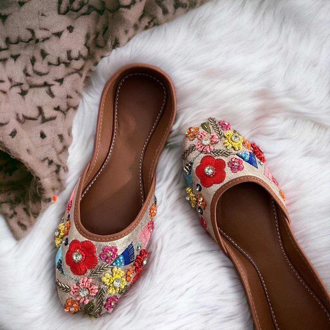 Gold Embroidered Khussa Jutti: Handmade Indian Wedding Shoes