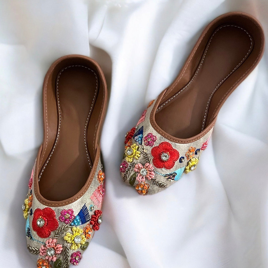 Gold Embroidered Khussa Jutti: Handmade Indian Wedding Shoes