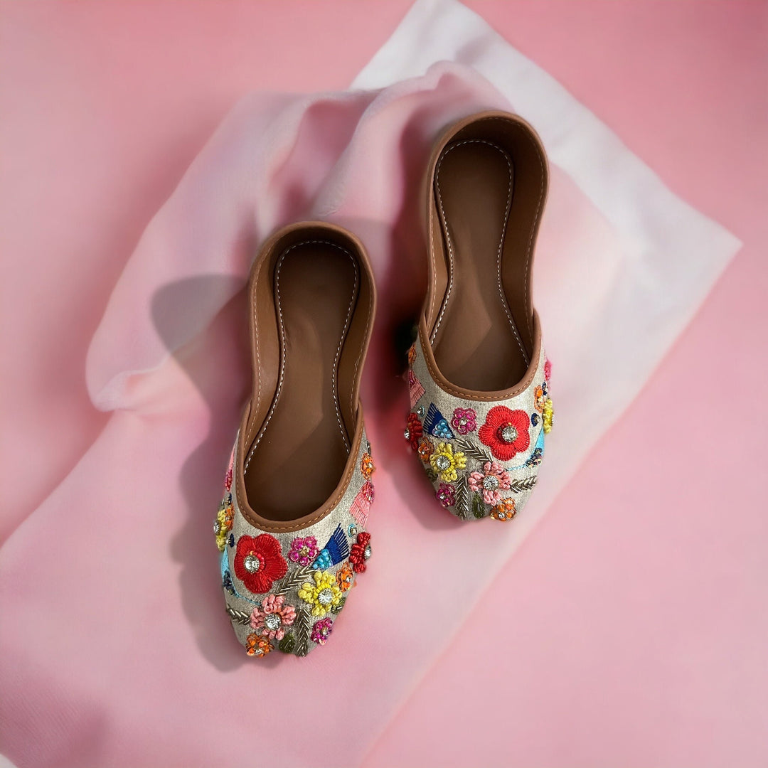 Gold Embroidered Khussa Jutti: Handmade Indian Wedding Shoes