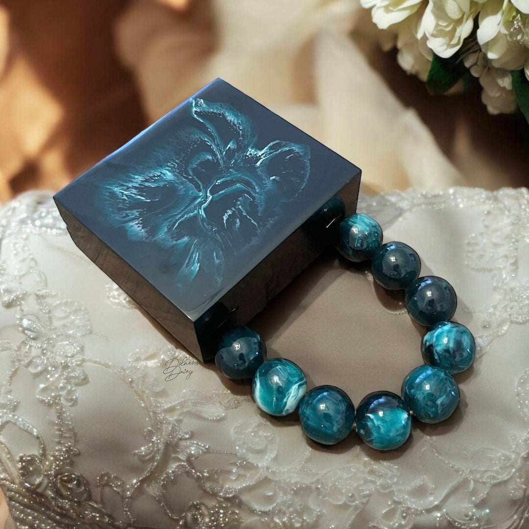 Emerald Green Resin Clutch: Beaded Strap Mini Evening Bag