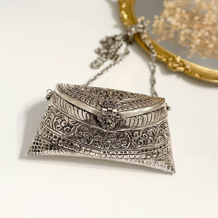 Silver Plated Brass Clutch: Vintage Style Pearl Handle Shoulder Bag