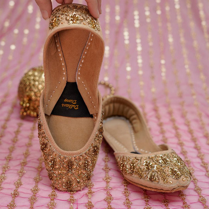 Handmade Bridal Khussa: Gold Embroidered Wedding Jutti