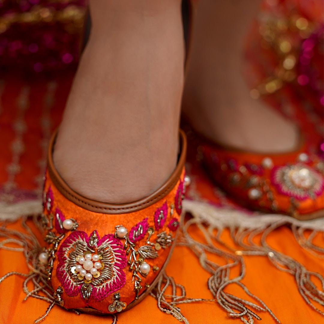 Embroidered Khussa Juttis: Haldi Henna Party Wedding Shoes