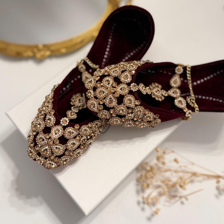 Handmade Bridal Kundan Khussa with Anklet: Customizable Wedding Shoes