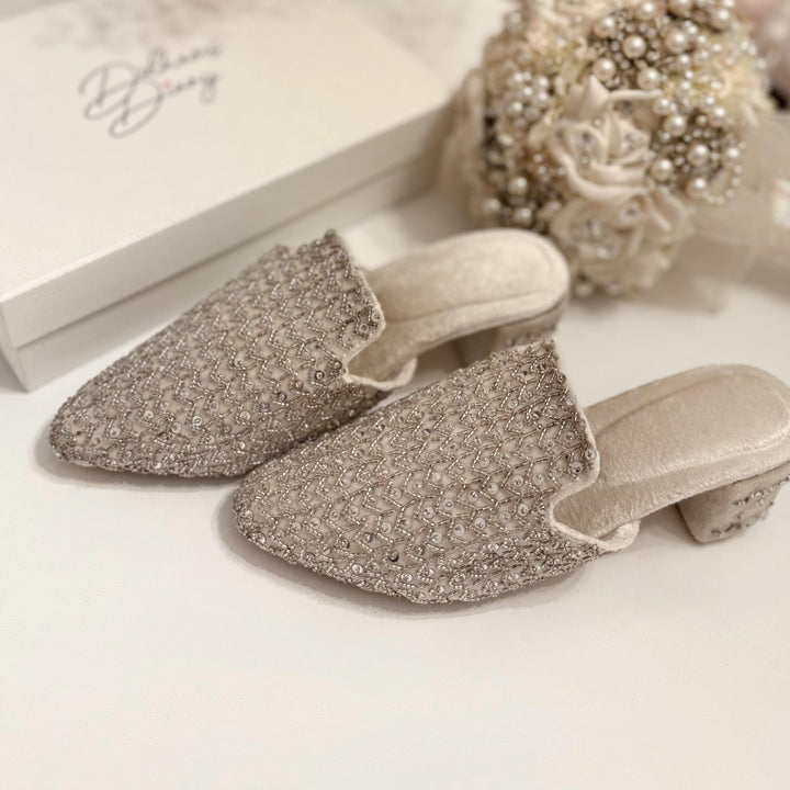 Silver/ White  Mules/ Khussa/ Juttis/Ladies handmade Pakistani Brides Jutti | Punjabi Jutti | Bridal Shoes