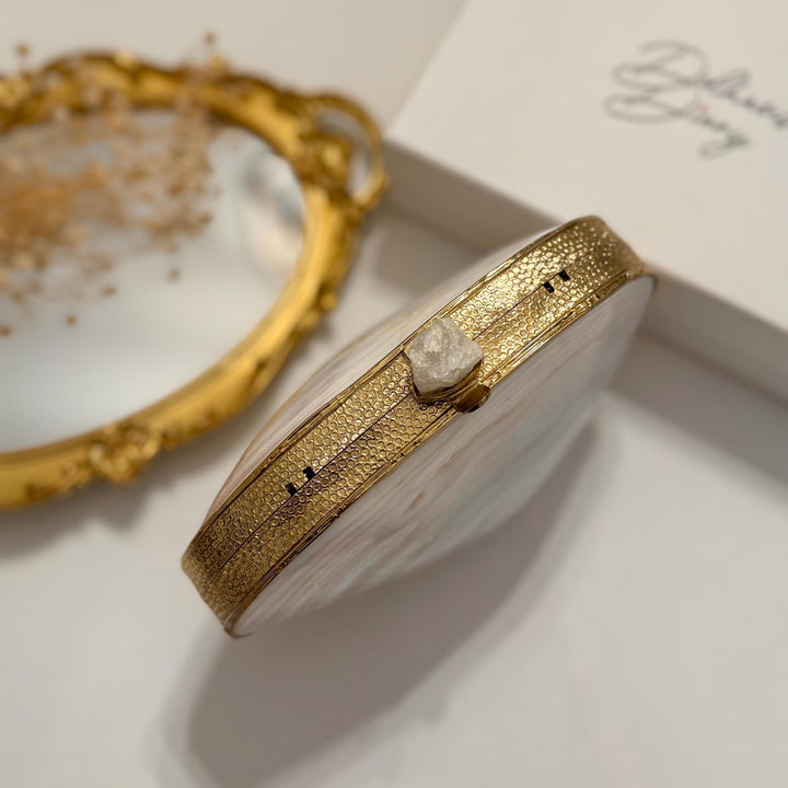 Natural Seashell Clutch: Gold Frame Shell Bag