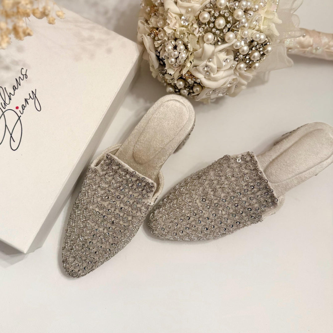 Silver/ White  Mules/ Khussa/ Juttis/Ladies handmade Pakistani Brides Jutti | Punjabi Jutti | Bridal Shoes