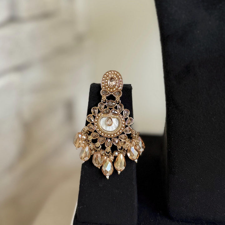 Champagne Mother of Pearl Indian Bridal Jewelry Set: Necklace, Earrings and Maang Tikka