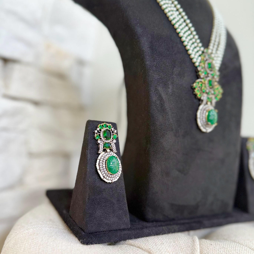 Victorian Style Emerald Green Hand Curved Kundan Necklace Set