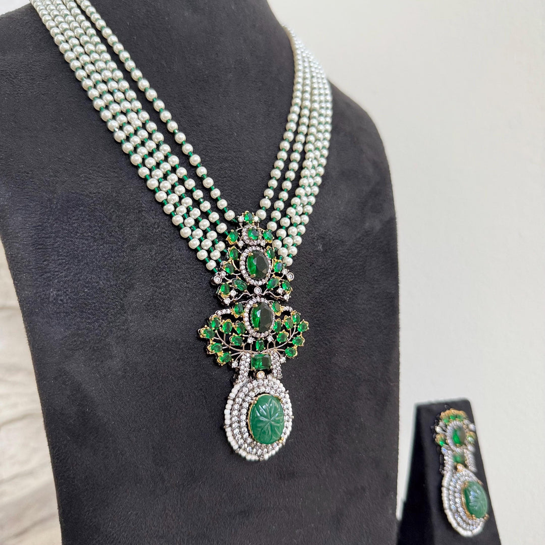Victorian Style Emerald Green Hand Curved Kundan Necklace Set