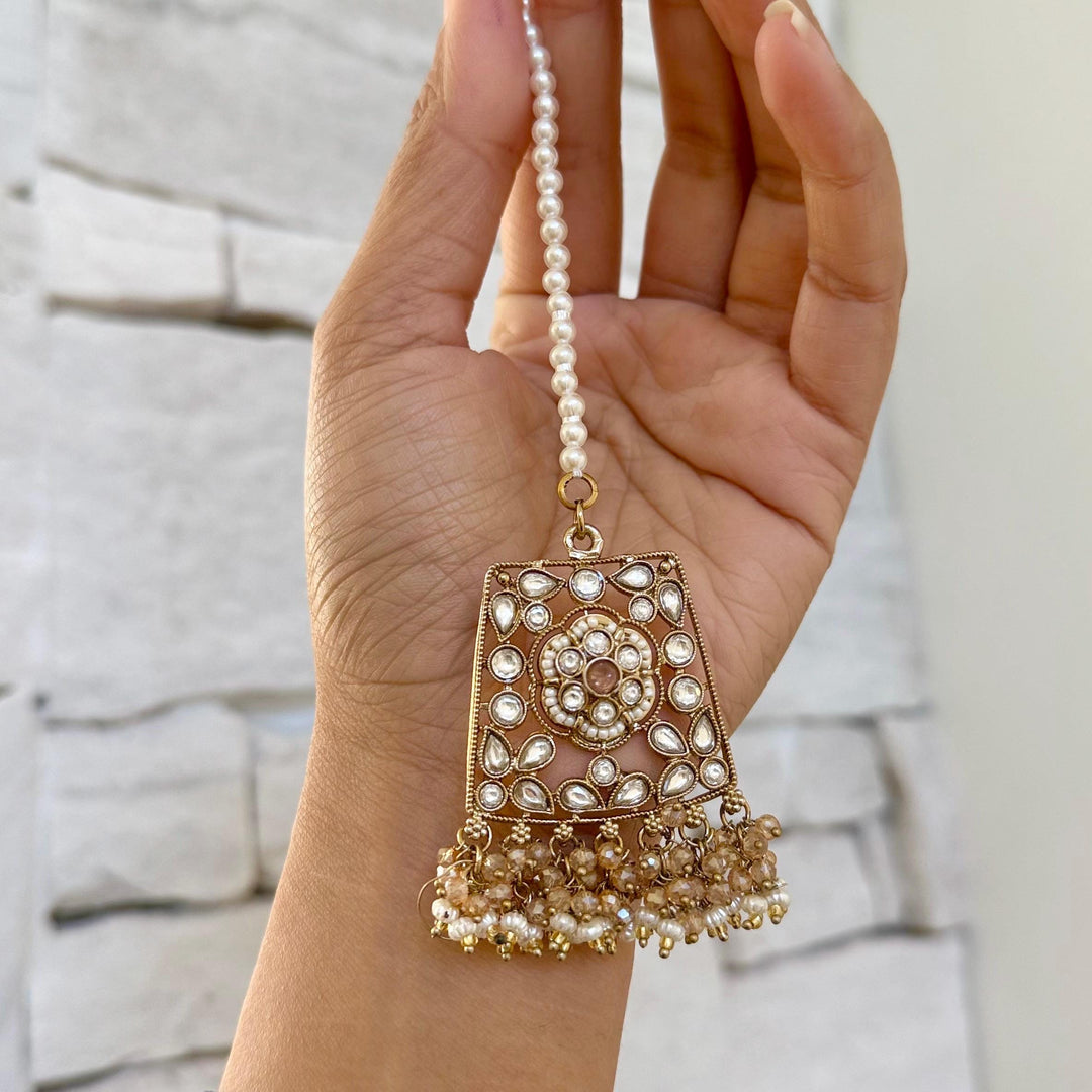 Indian Bridal Jewelry Set: Ivory Necklace, Earrings, Tikka